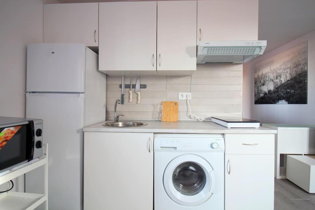 Suite Puerta Osario Con Terraza Sevilla Eksteriør billede