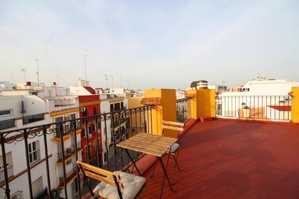 Suite Puerta Osario Con Terraza Sevilla Eksteriør billede