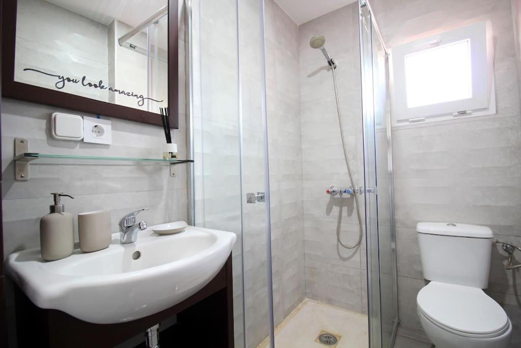 Suite Puerta Osario Con Terraza Sevilla Eksteriør billede